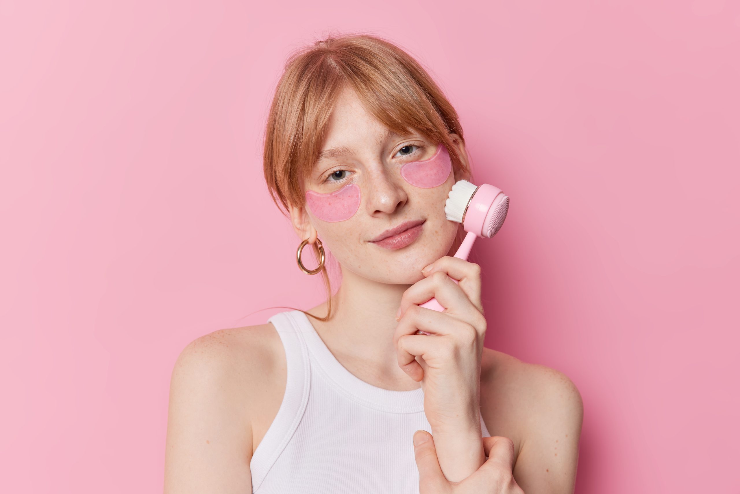 Ansigtets renseanordninger, der forbedrer hudens klarhed